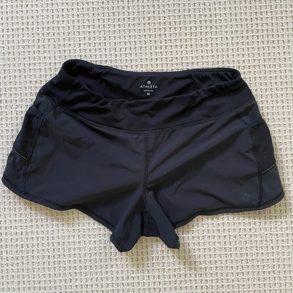 Athleta shorts with side pockets